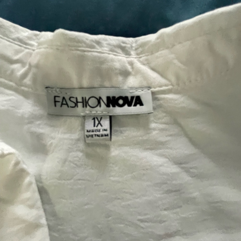 Fashion Nova - Text It To Me Blouse SZ - 1X - Picture 3 of 5